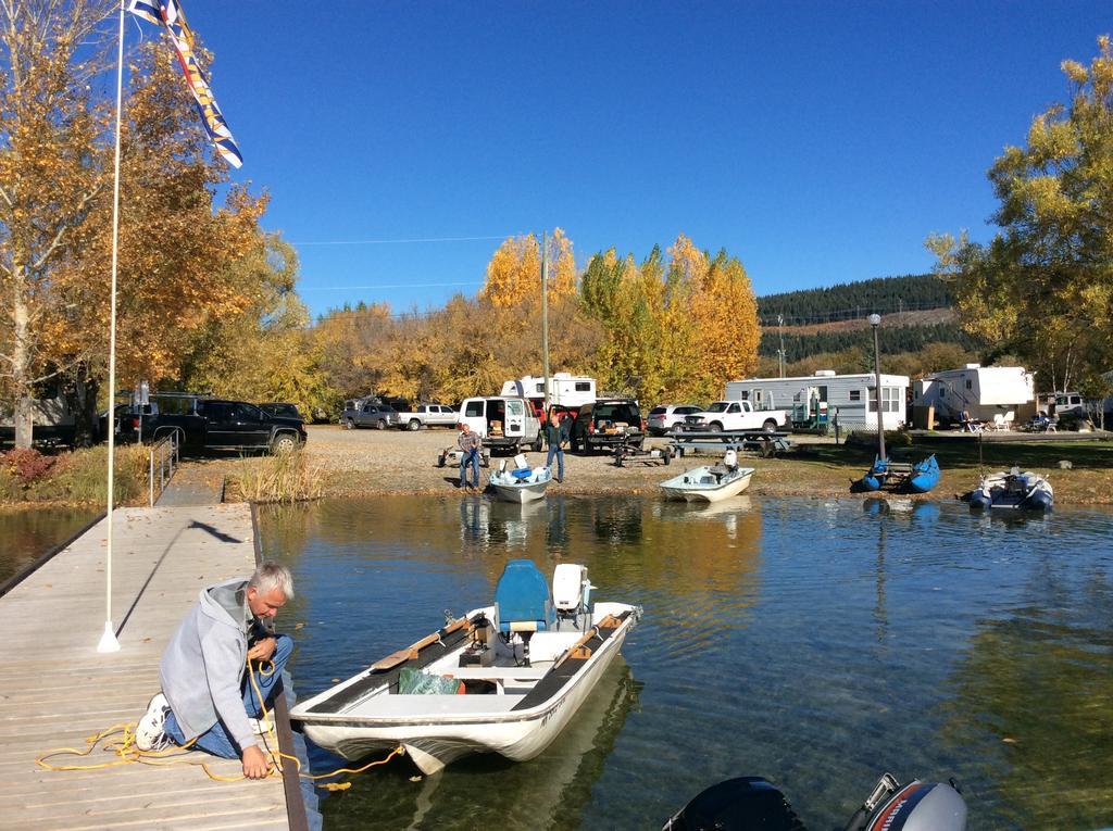 Robert'S Roost Rv Park Resort Quesnel Bagian luar foto