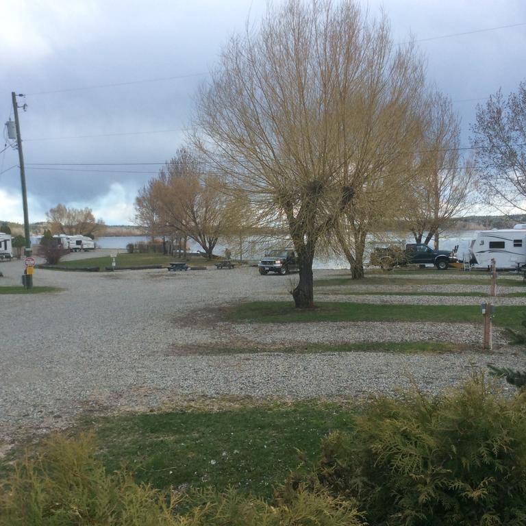 Robert'S Roost Rv Park Resort Quesnel Bagian luar foto